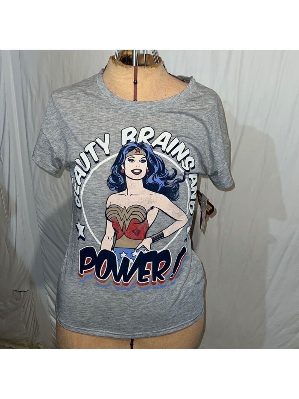 WONDER WOMAN tee. XS.  New with tags